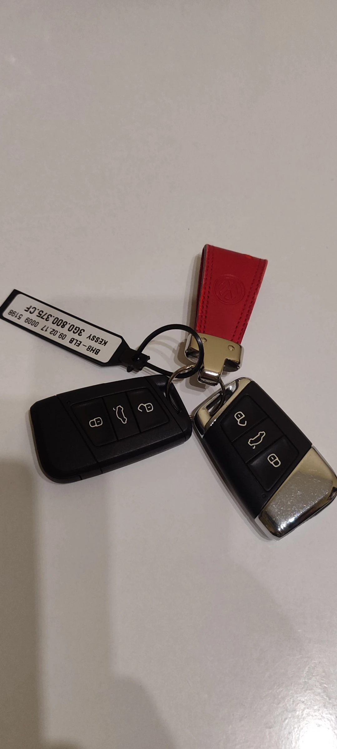 VW Passat 1.6 TDI , снимка 16 - Автомобили и джипове - 54941713