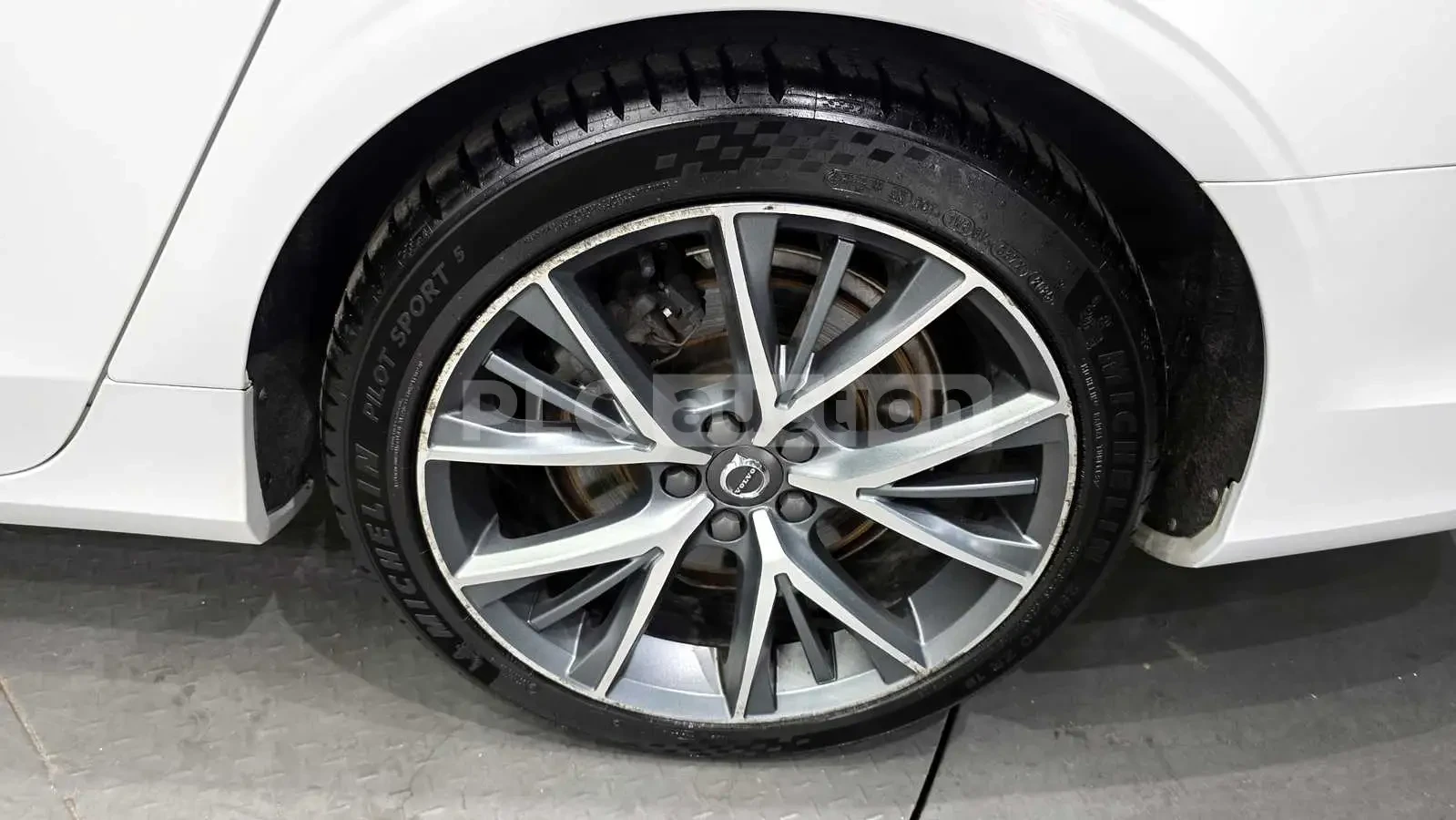 Volvo S90 D5 MOMENTUM/CAM/PANO/HEAD UP/, снимка 5 - Автомобили и джипове - 54999887