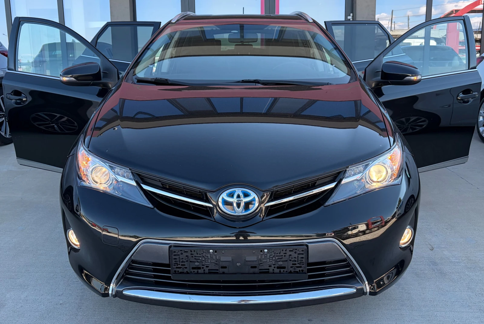 Toyota Auris 1.8 Hybrid 