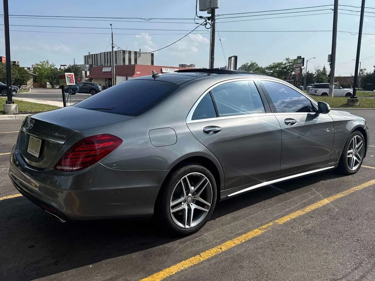 Mercedes-Benz S 550 * 4dr Sdn 4MATIC LWB * CARFAX * БЕЗ ПЪРВОНАЧАЛНА В, снимка 3 - Автомобили и джипове - 55343729