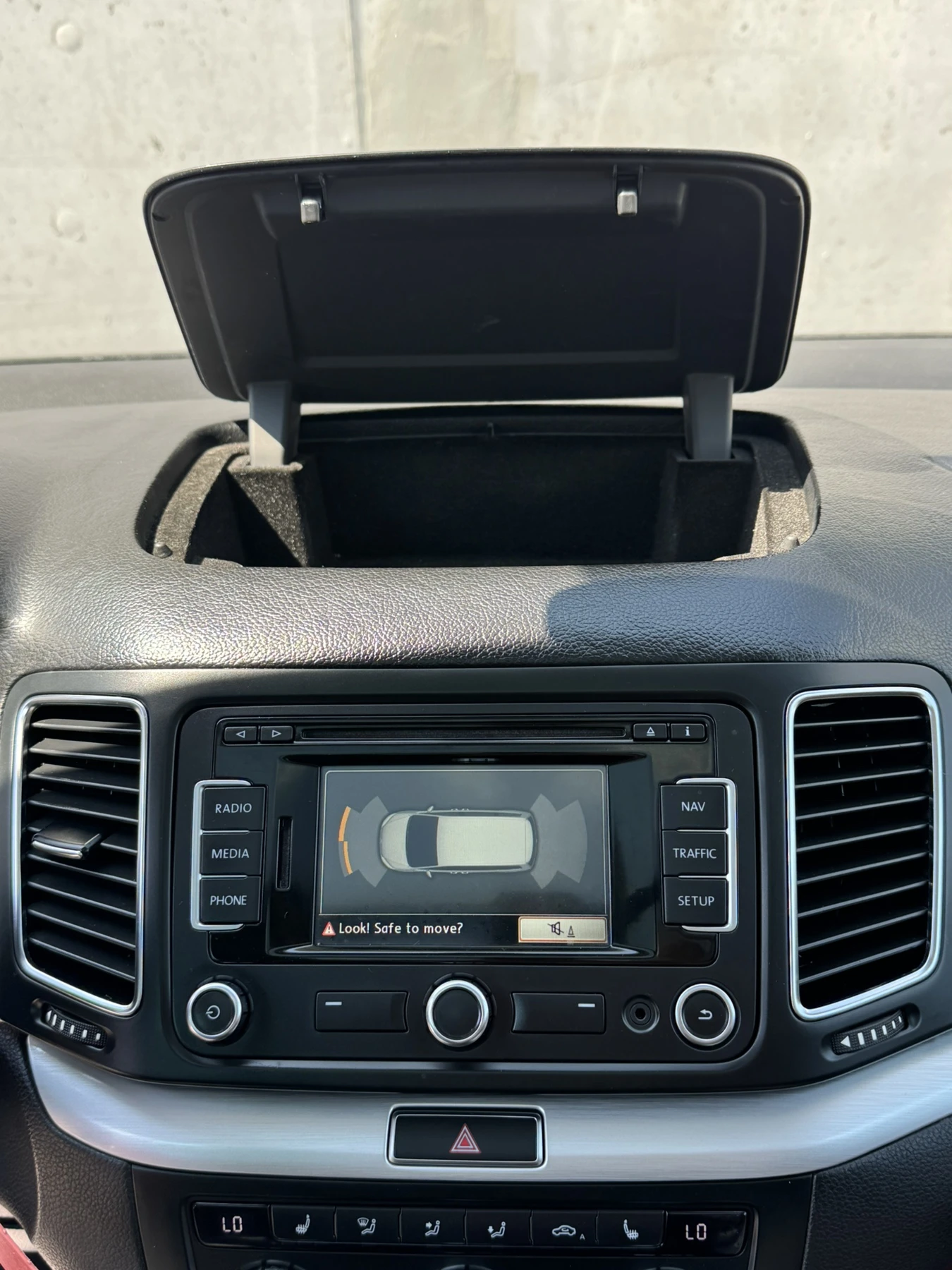 VW Sharan 2.0 TDi, 4x4, 7 места, панорама, алкантара, снимка 12 - Автомобили и джипове - 55586525