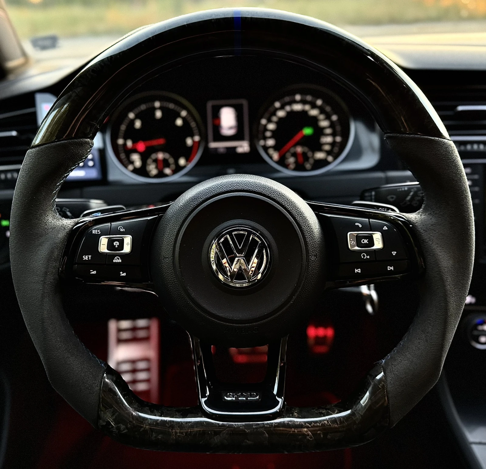 VW Golf * Distronic* Park Assist, снимка 7 - Автомобили и джипове - 55686676