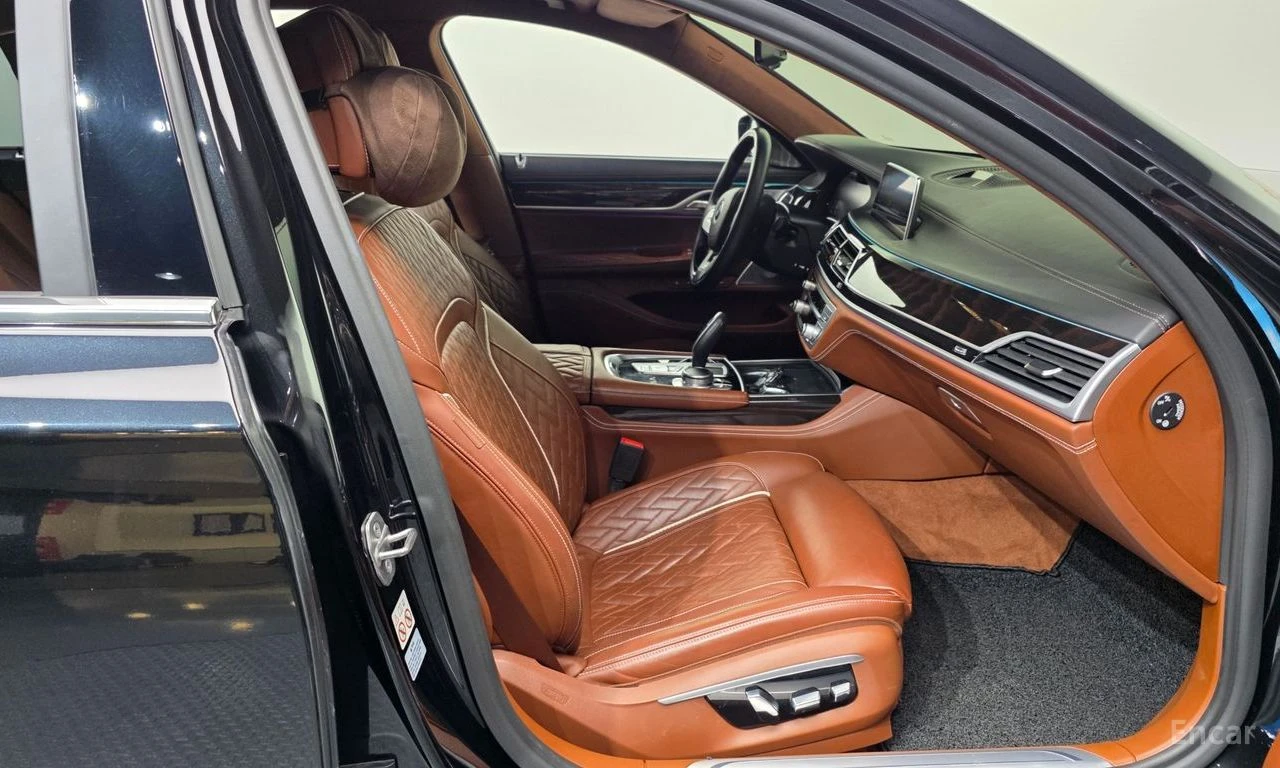 BMW 760 M760LI* XDRIVE* BOWER* WILKINS* LASER* ОБДУХВАНЕ* , снимка 14 - Автомобили и джипове - 55707149