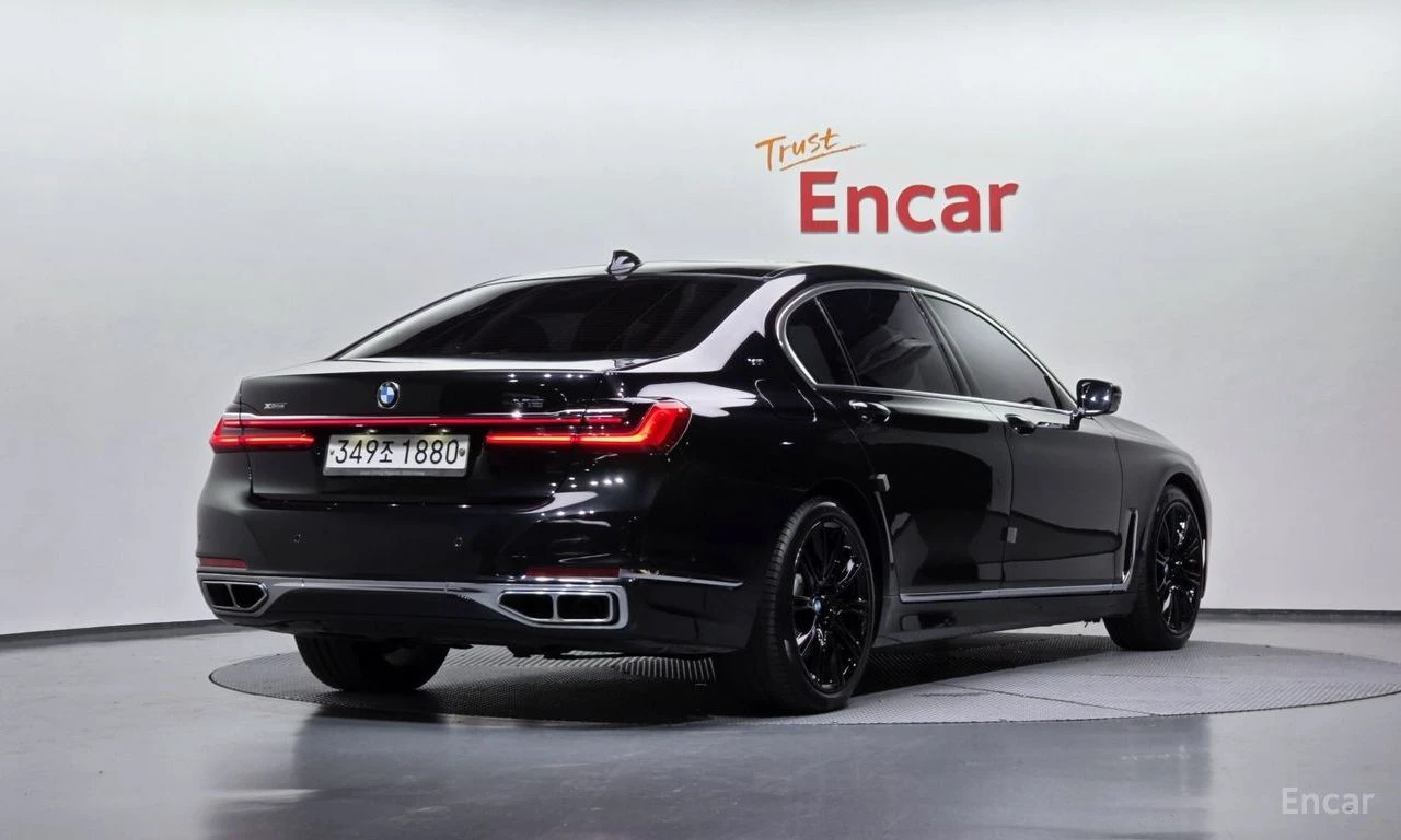 BMW 760 M760LI* XDRIVE* BOWER* WILKINS* LASER* ОБДУХВАНЕ* , снимка 2 - Автомобили и джипове - 55707149