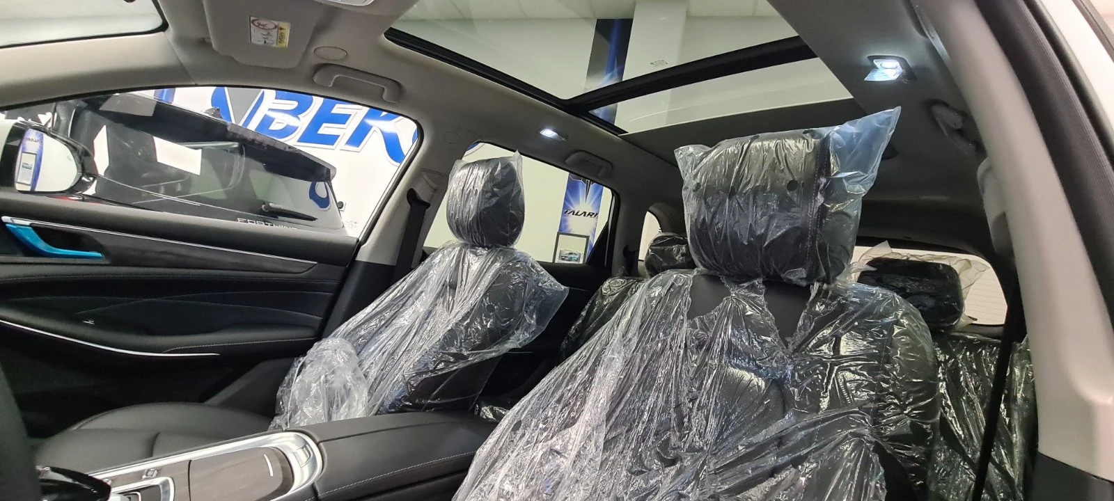 DONGFENG E5 1.5i Plug in Hybrid, снимка 14 - Автомобили и джипове - 55829954