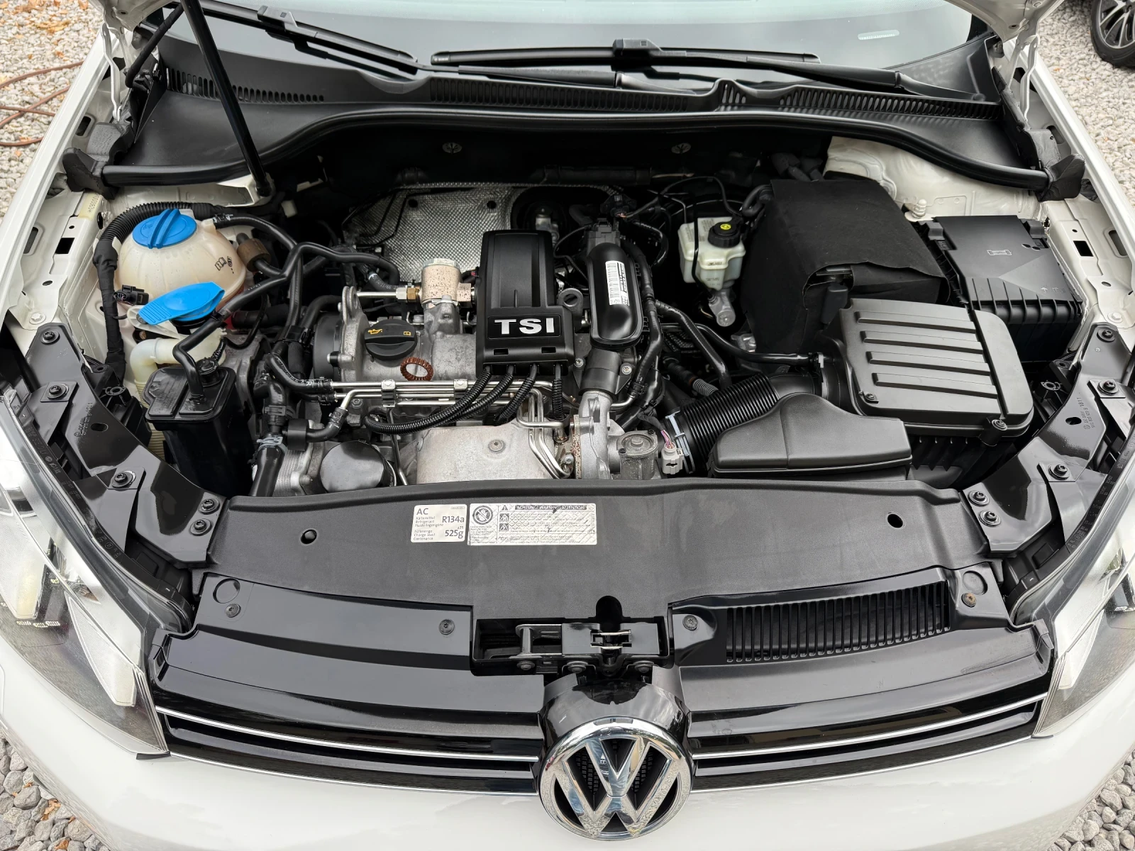 VW Golf 1.2TSI Team Bluemotion - ПЕРФЕКТНО СЪСТОНИЕ!, снимка 15 - Автомобили и джипове - 56080947