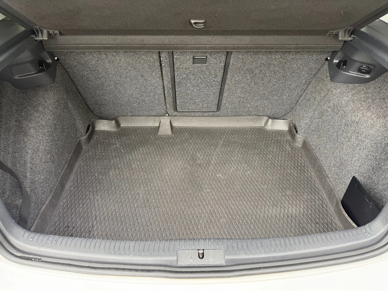 VW Golf 1.2TSI Team Bluemotion - ПЕРФЕКТНО СЪСТОНИЕ!, снимка 7 - Автомобили и джипове - 56080947