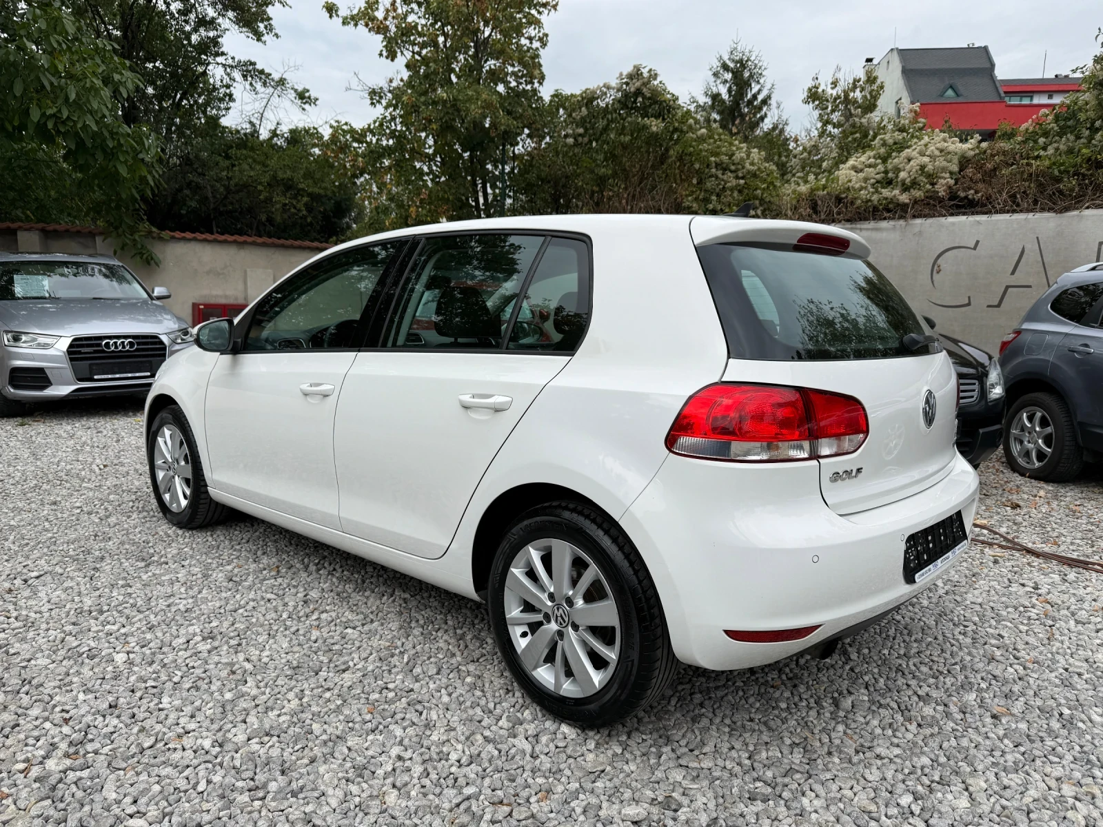 VW Golf 1.2TSI Team Bluemotion - ПЕРФЕКТНО СЪСТОНИЕ!, снимка 6 - Автомобили и джипове - 56080947