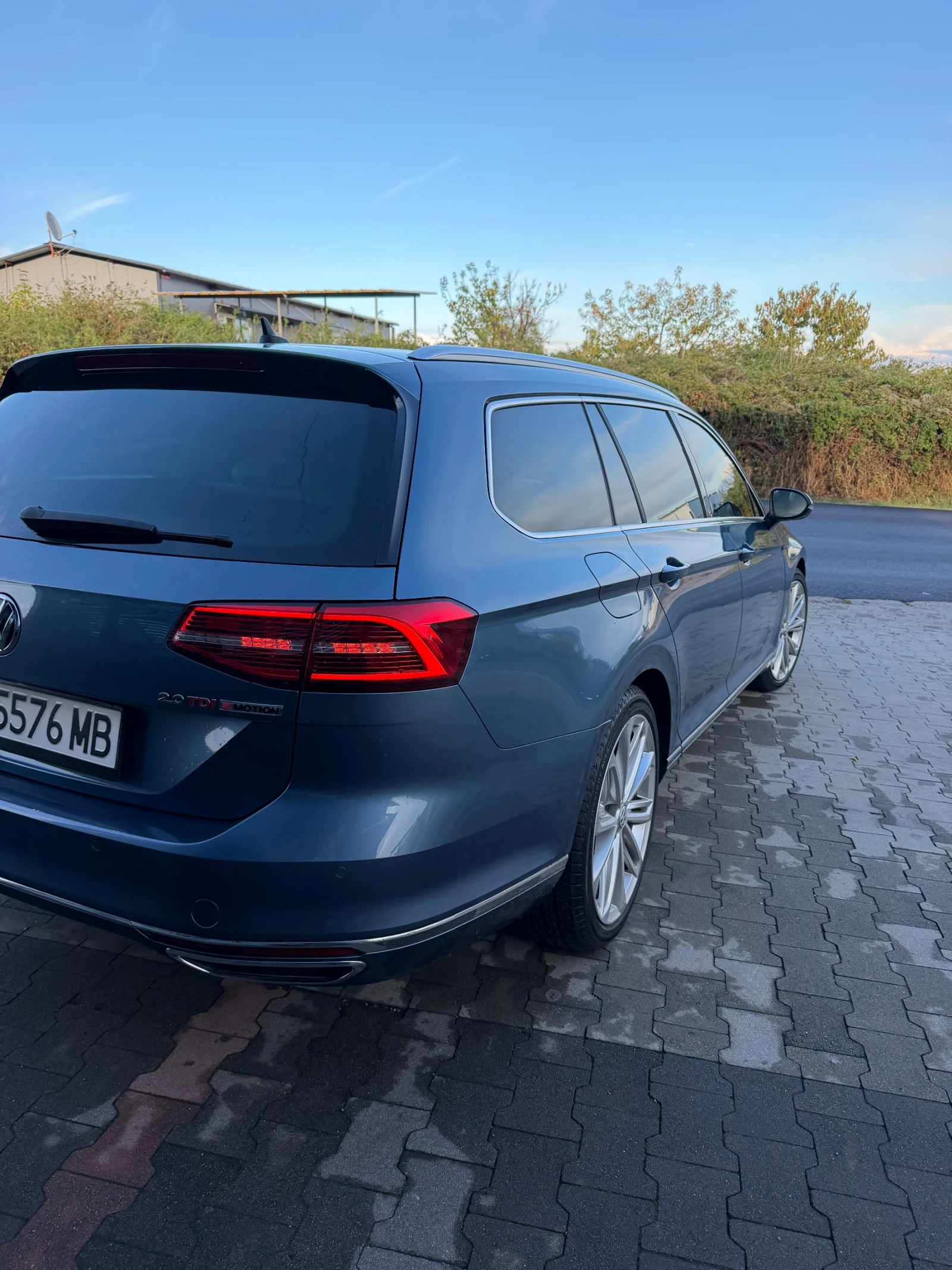 VW Passat B8, снимка 12 - Автомобили и джипове - 56536245