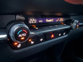 Mazda CX-30 2.0 4х4 e-Skyactiv G Mild Hybrid head up , снимка 17