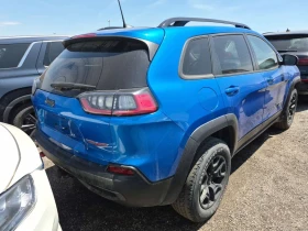 Jeep Cherokee * TRAILHAWK * CARFAX * 2 КЛЮЧА * ПОДГРЕВИ * ПАНО * | Auto.bg — изображение 3