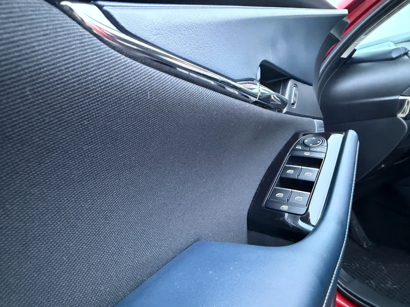 Mazda CX-30 2.0 4х4 e-Skyactiv G Mild Hybrid head up , снимка 11 - Автомобили и джипове - 52858823