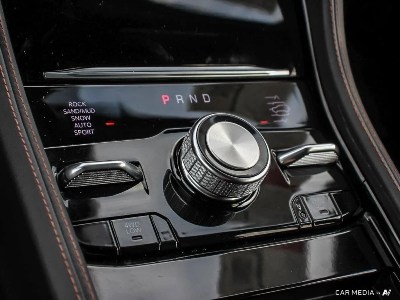 Jeep Grand cherokee Summit Reserve  С РЕГИСТРАЦИЯ & АВТО КРЕДИТ, снимка 12 - Автомобили и джипове - 53257096