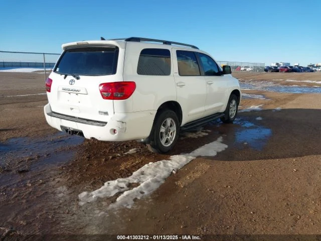 Toyota Sequoia SR5 5.7L V8 СЕРВИЗНА ИСТОРИЯ, снимка 5 - Автомобили и джипове - 48754265