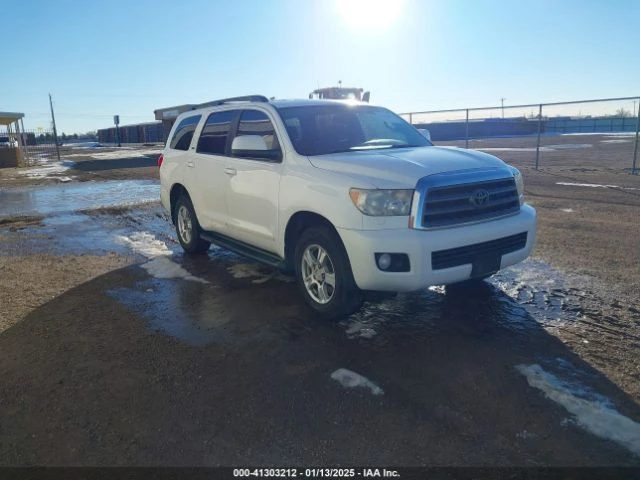 Toyota Sequoia SR5 5.7L V8 СЕРВИЗНА ИСТОРИЯ, снимка 2 - Автомобили и джипове - 48754265