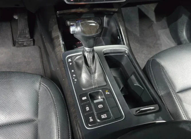 Kia Sorento 2.2 CRDI 4WD - изображение 9