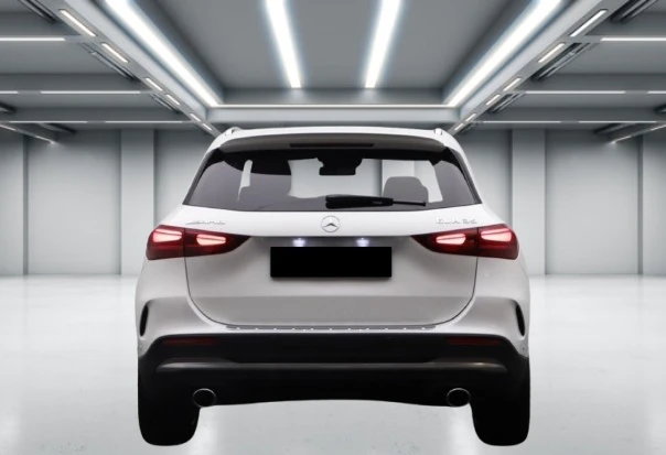 Mercedes-Benz GLA 35 AMG 4Matic = Advanced Plus = Гаранция, снимка 2 - Автомобили и джипове - 53618056