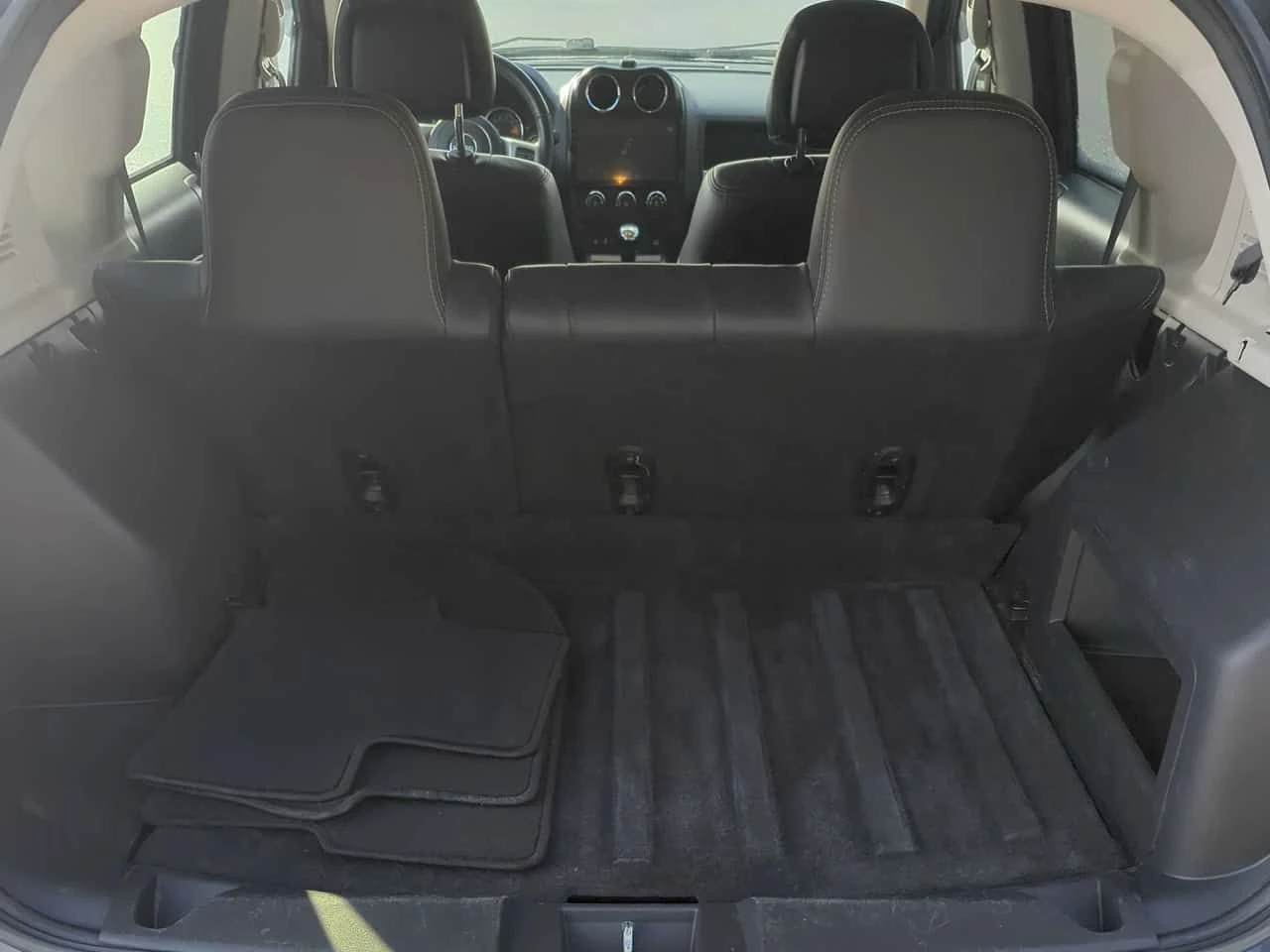 Jeep Compass * High Altitude * CARFAX * ЦЕНА ДО БГ, снимка 12 - Автомобили и джипове - 53740185