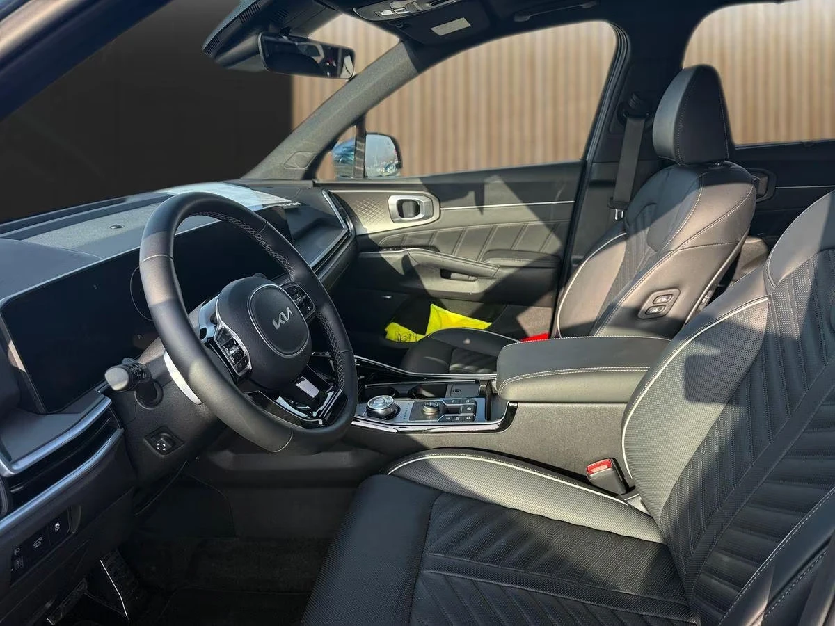 Kia Sorento 1.6HEV/215HP/PLATINUM/360/4X4/HUD/PANO/BOSE/396z, снимка 9 - Автомобили и джипове - 54440261