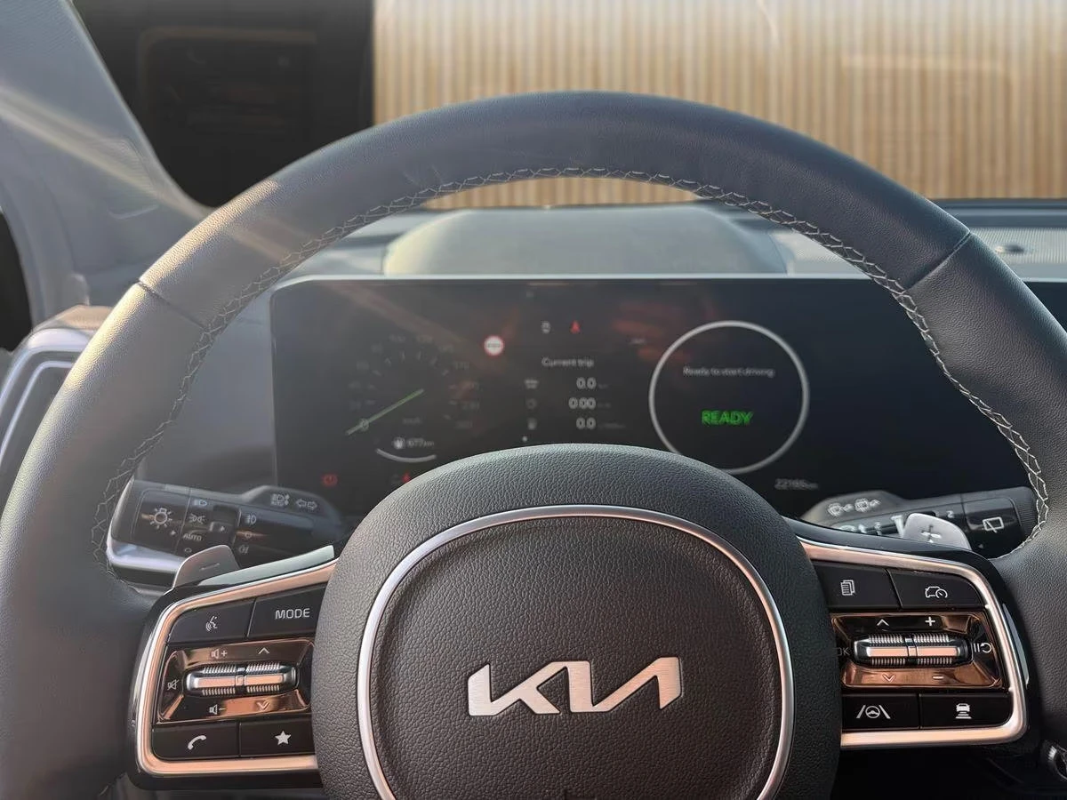 Kia Sorento 1.6HEV/215HP/PLATINUM/360/4X4/HUD/PANO/BOSE/396z, снимка 7 - Автомобили и джипове - 54440261