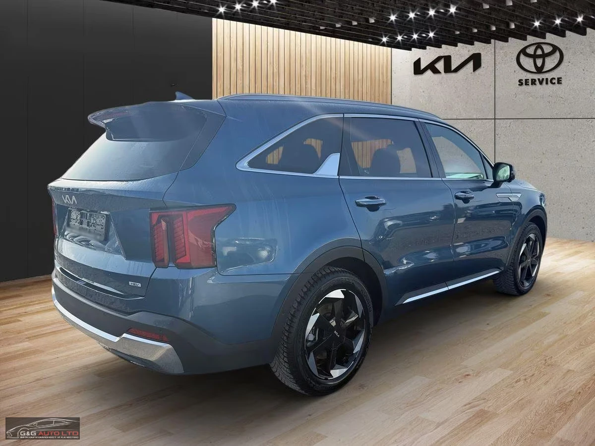 Kia Sorento 1.6HEV/215HP/PLATINUM/360/4X4/HUD/PANO/BOSE/396z, снимка 4 - Автомобили и джипове - 54440261