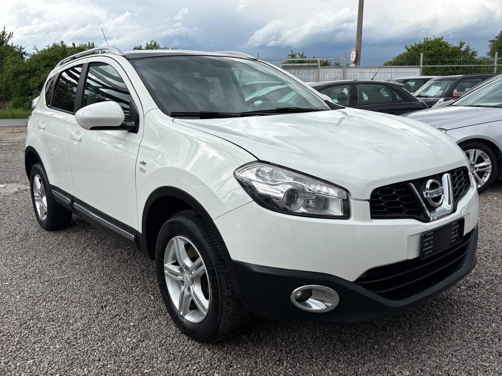 Nissan Qashqai 2.0D-4x4-CAR PLAY-������ | Mobile.bg � ����������� 2