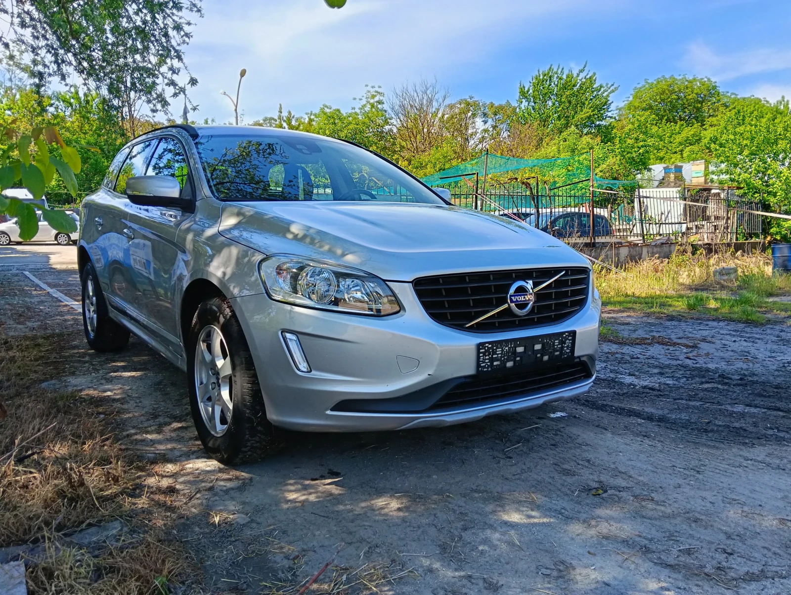 Volvo XC60 2.0, снимка 4 - Автомобили и джипове - 54567411