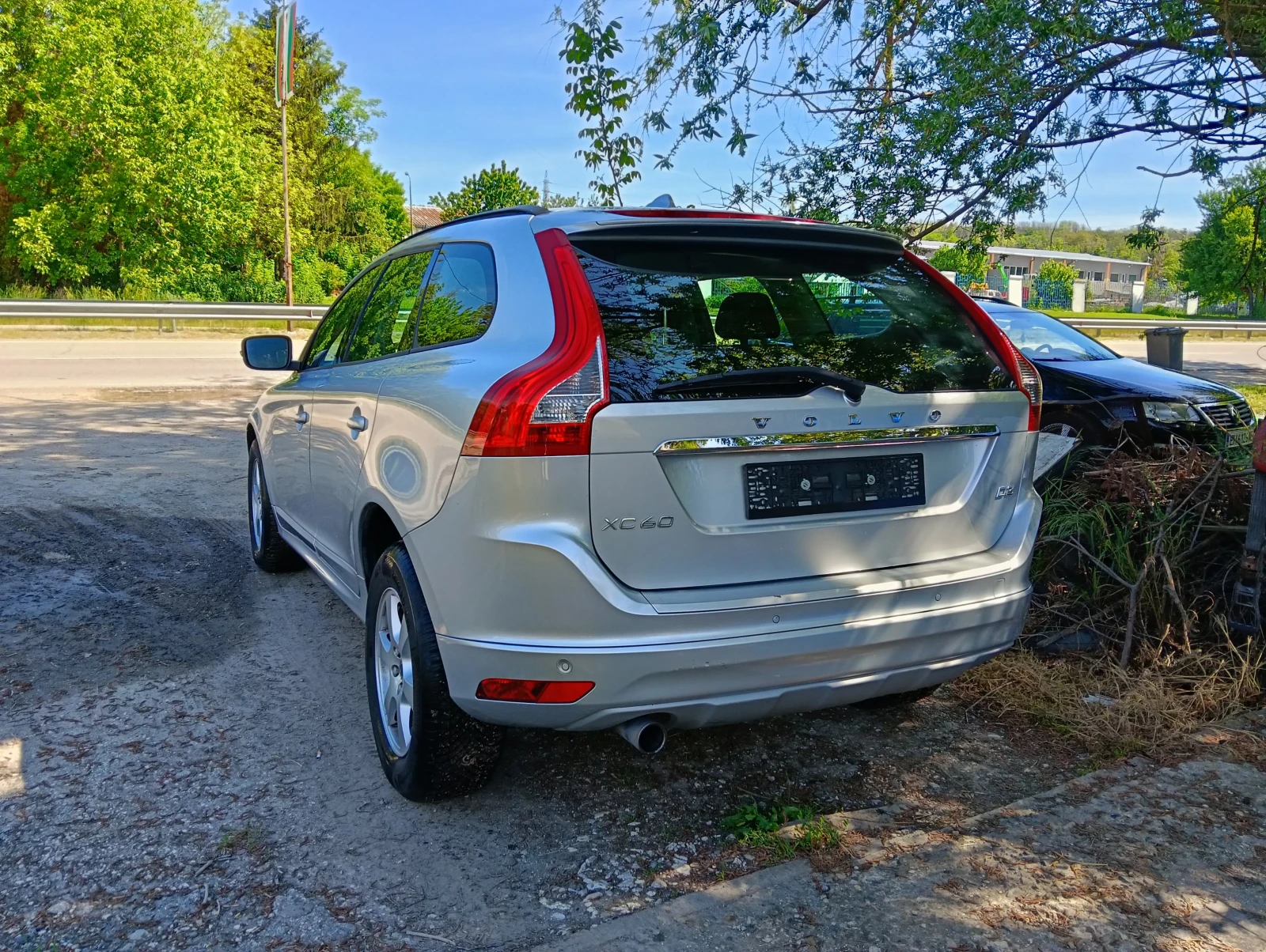 Volvo XC60 2.0, снимка 2 - Автомобили и джипове - 54567411