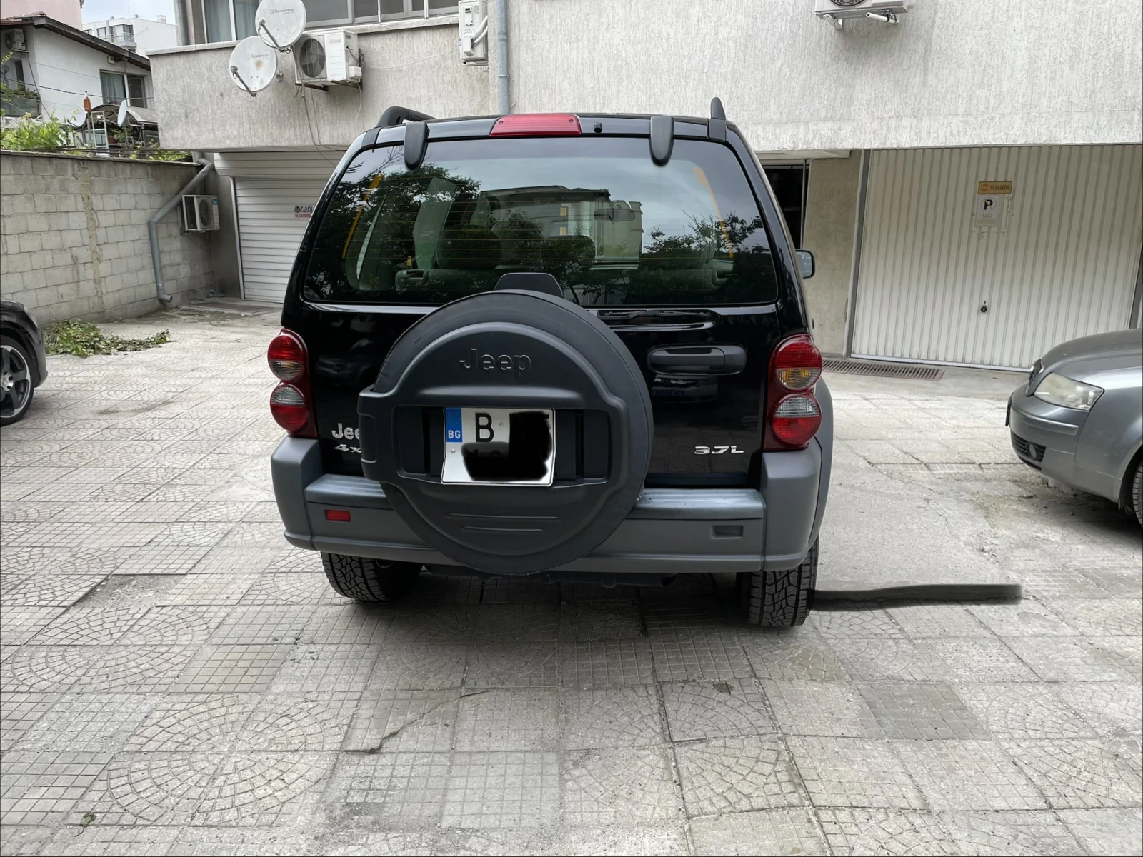 Jeep Cherokee, снимка 17 - Автомобили и джипове - 54805783