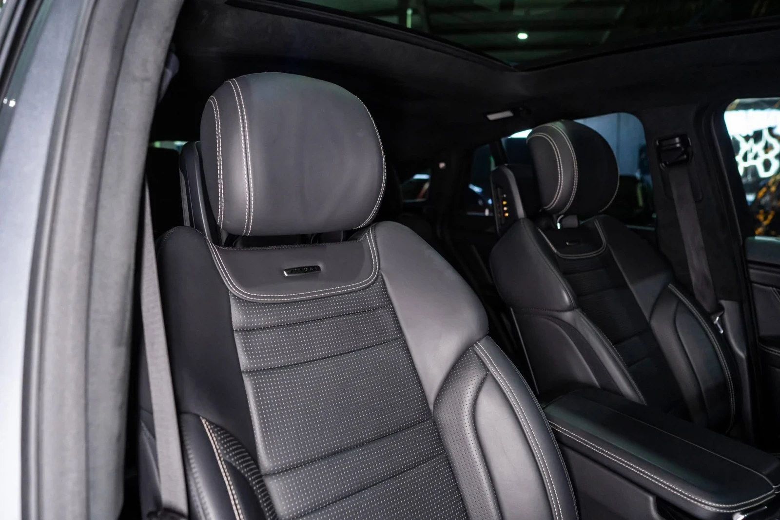 Mercedes-Benz GLE 63 S AMG 4MATIC+ LED ПАНО CARBON B&O 3XTV ЛИЗИНГ 100%, снимка 14 - Автомобили и джипове - 55057270