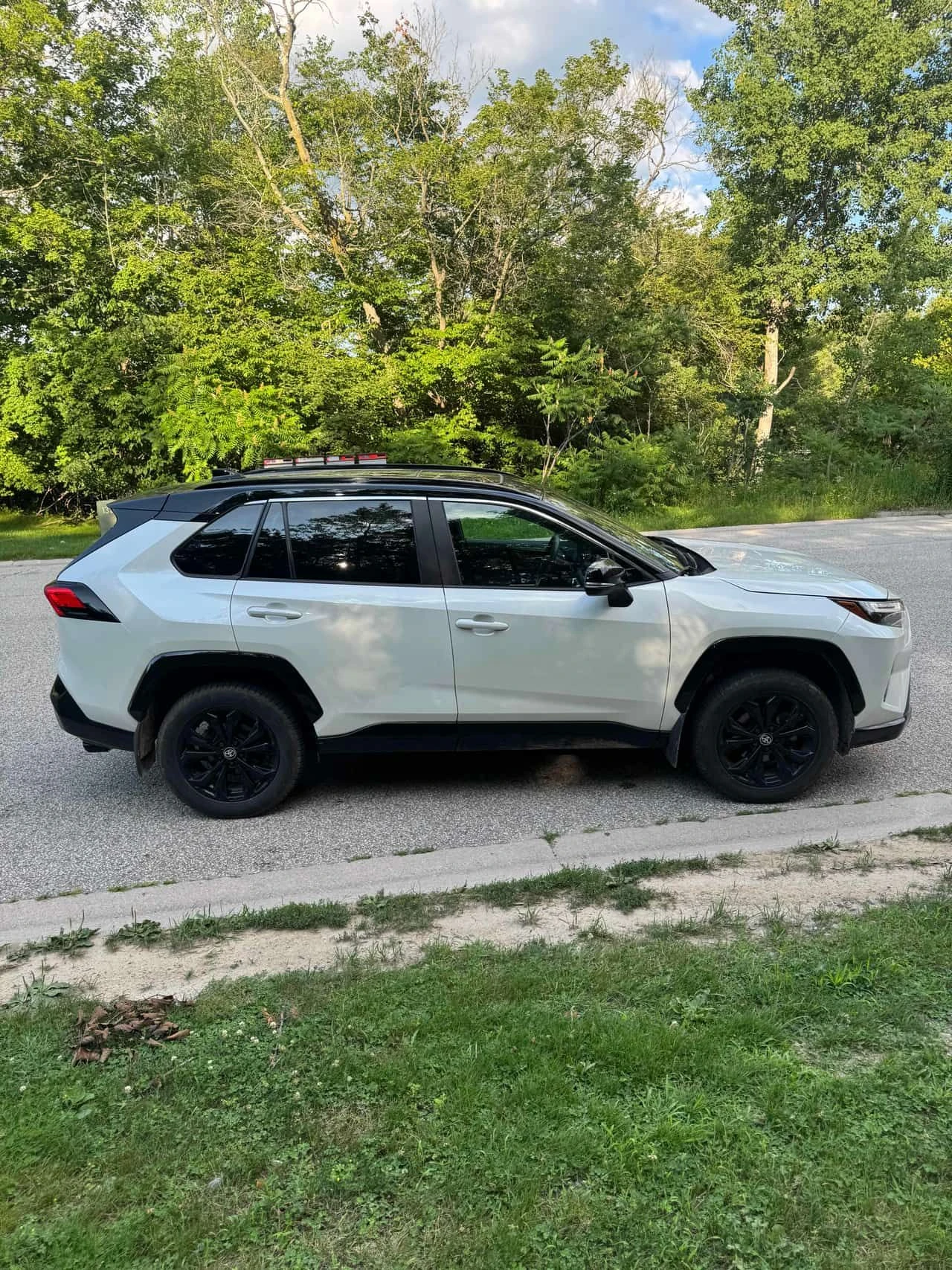 Toyota Rav4 Hybrid XSE  CARFAX, снимка 2 - Автомобили и джипове - 55572977