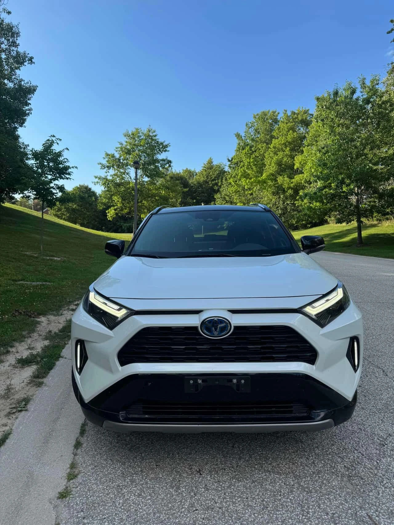 Toyota Rav4 Hybrid XSE  CARFAX, снимка 6 - Автомобили и джипове - 55572977
