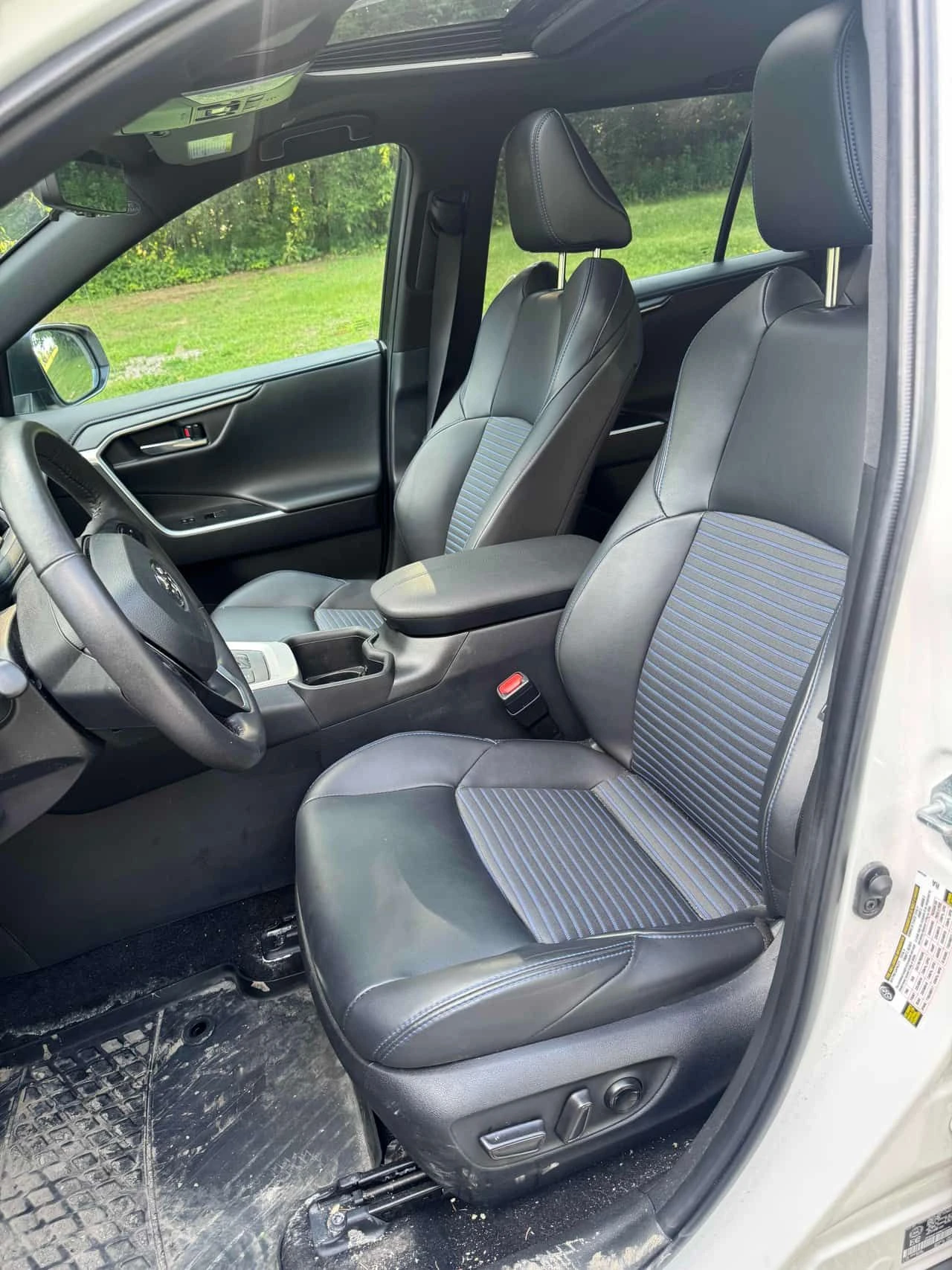 Toyota Rav4 Hybrid XSE  CARFAX, снимка 7 - Автомобили и джипове - 55572977