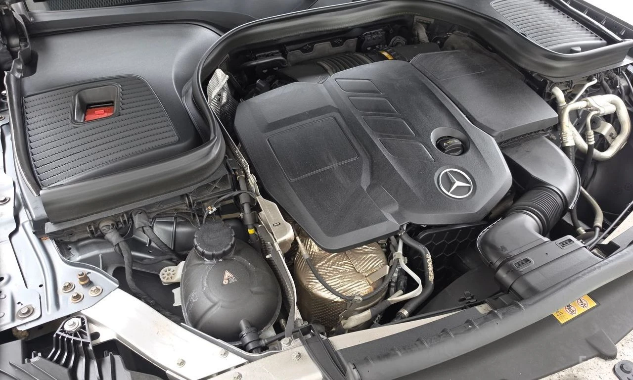 Mercedes-Benz GLC 220 d* 4MATIC* AMG LINE* DISTRONIC* ХЕДЪП* КРАЙНА ЦЕНА, снимка 6 - Автомобили и джипове - 55995896