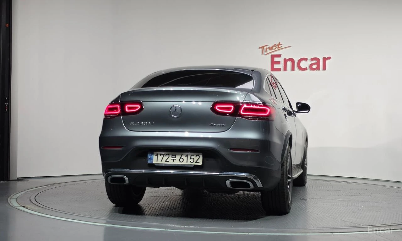 Mercedes-Benz GLC 220 d* 4MATIC* AMG LINE* DISTRONIC* ХЕДЪП* КРАЙНА ЦЕНА, снимка 4 - Автомобили и джипове - 55995896