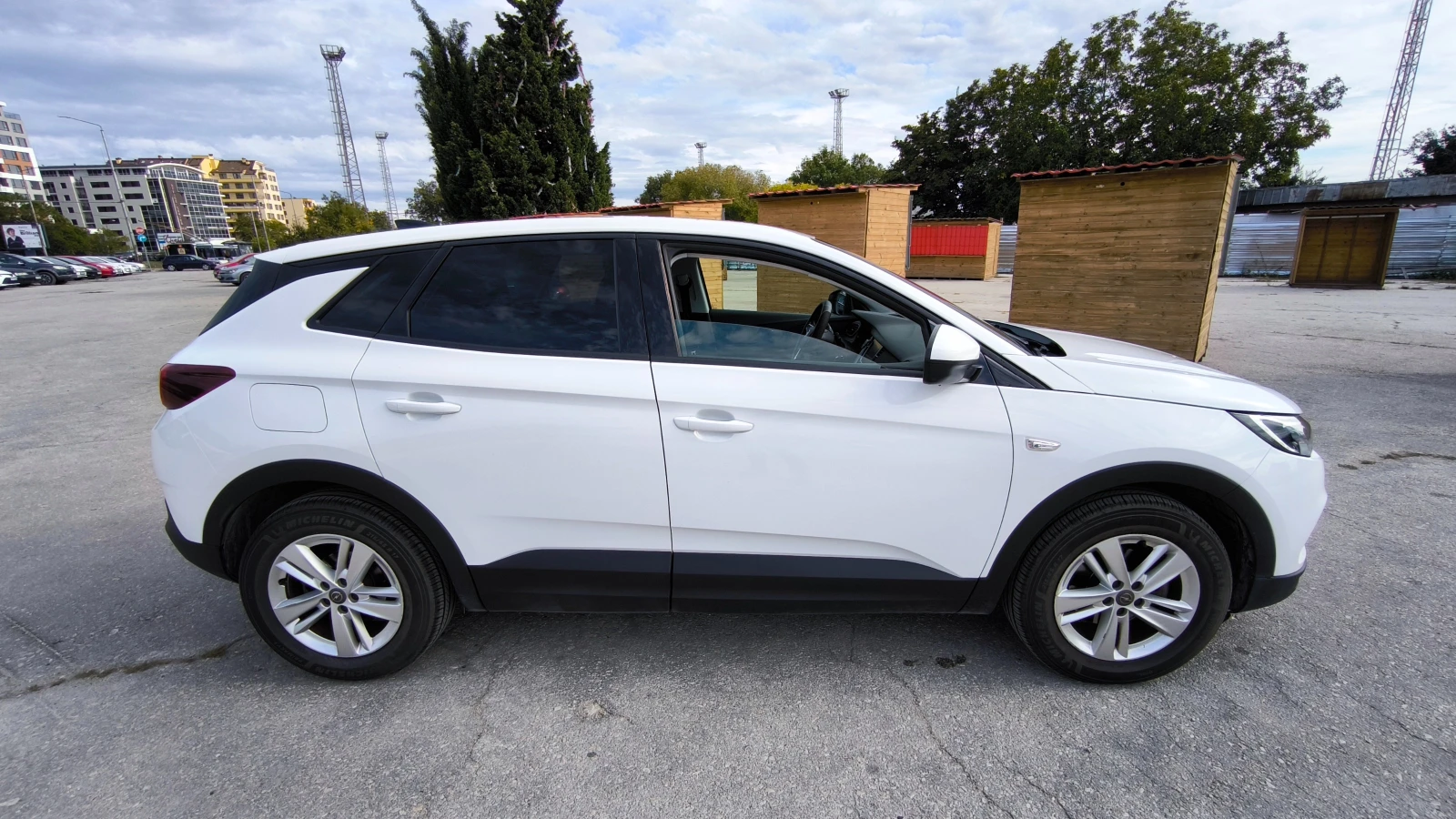 Opel Grandland X, снимка 2 - Автомобили и джипове - 56184707