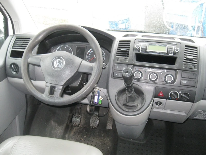 VW T5 transporter LANG, снимка 14 - Бусове и автобуси - 44273669