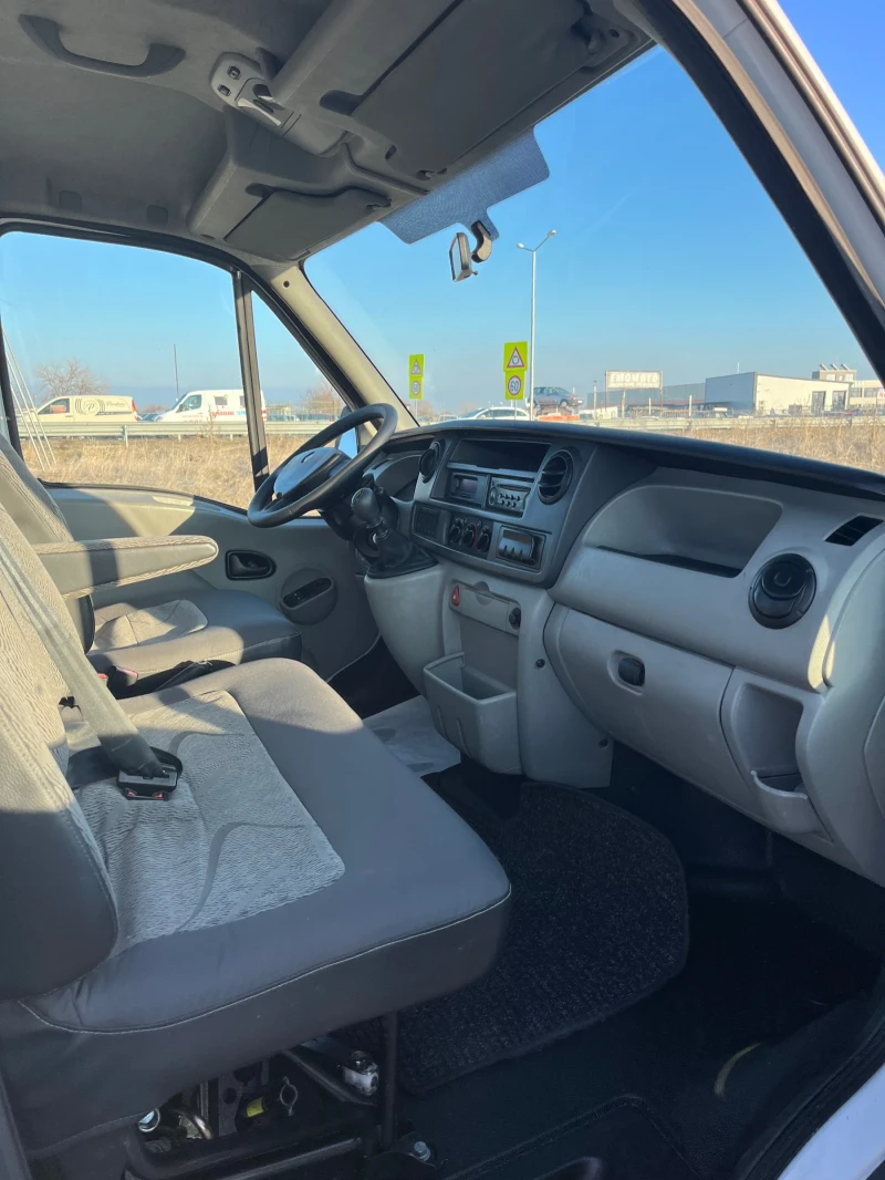 Renault Master 2.5 DCI, снимка 7 - Бусове и автобуси - 48377376