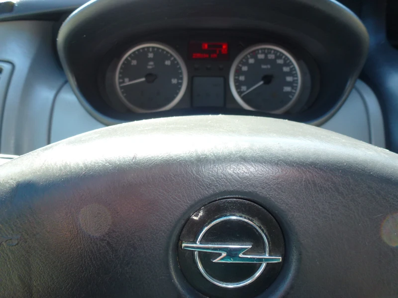 Opel Vivaro 2.0 TDСI, снимка 8 - Бусове и автобуси - 49881056