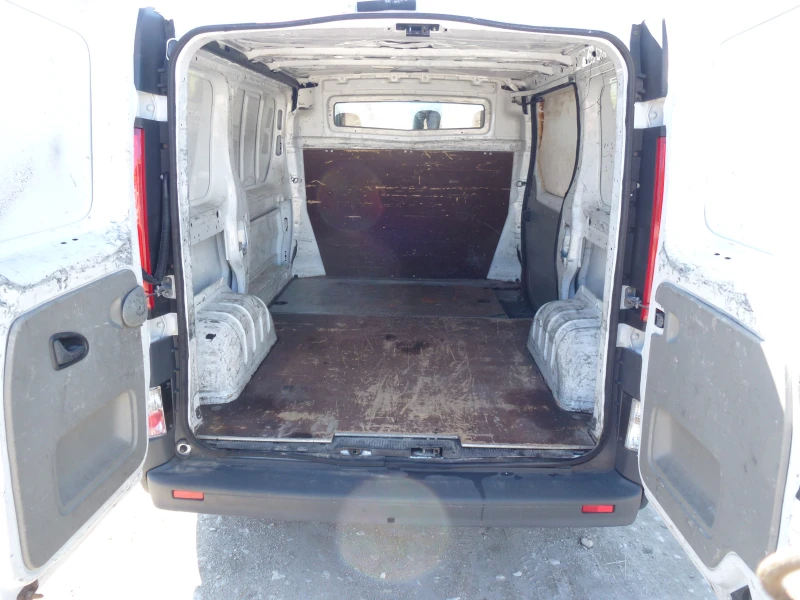 Opel Vivaro 2.0 TDСI, снимка 10 - Бусове и автобуси - 49881056