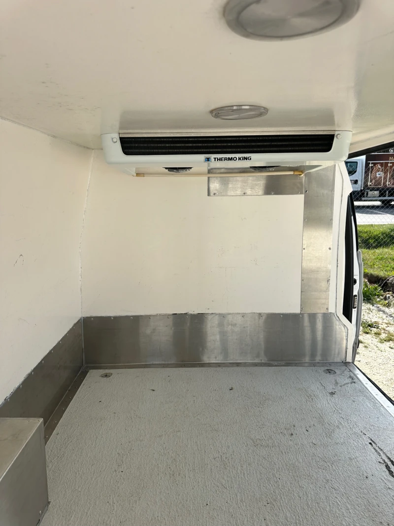 Mercedes-Benz Vito 111CDI Aut Хладилен Минусов и на 220V, снимка 6 - Бусове и автобуси - 52596185