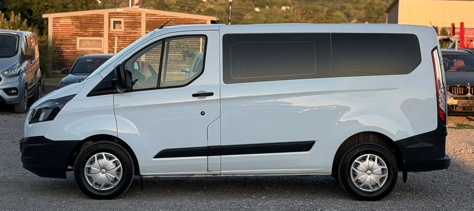 Ford Transit Custom 2.2TDCi 101к.с * 8+ 1 места* * Климатик* , снимка 7 - Бусове и автобуси - 55544596