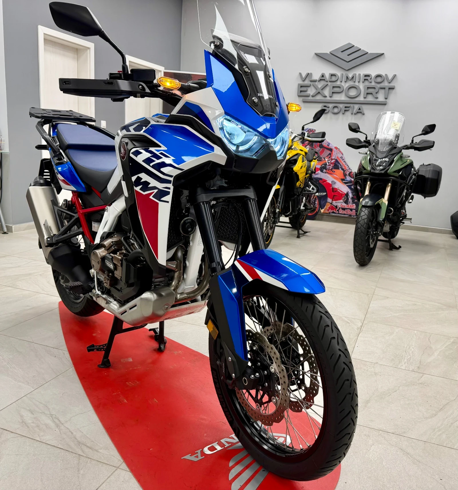 Honda Crf 1100 Tricolore 2023 , снимка 8 - Мотоциклети и мототехника - 54662103