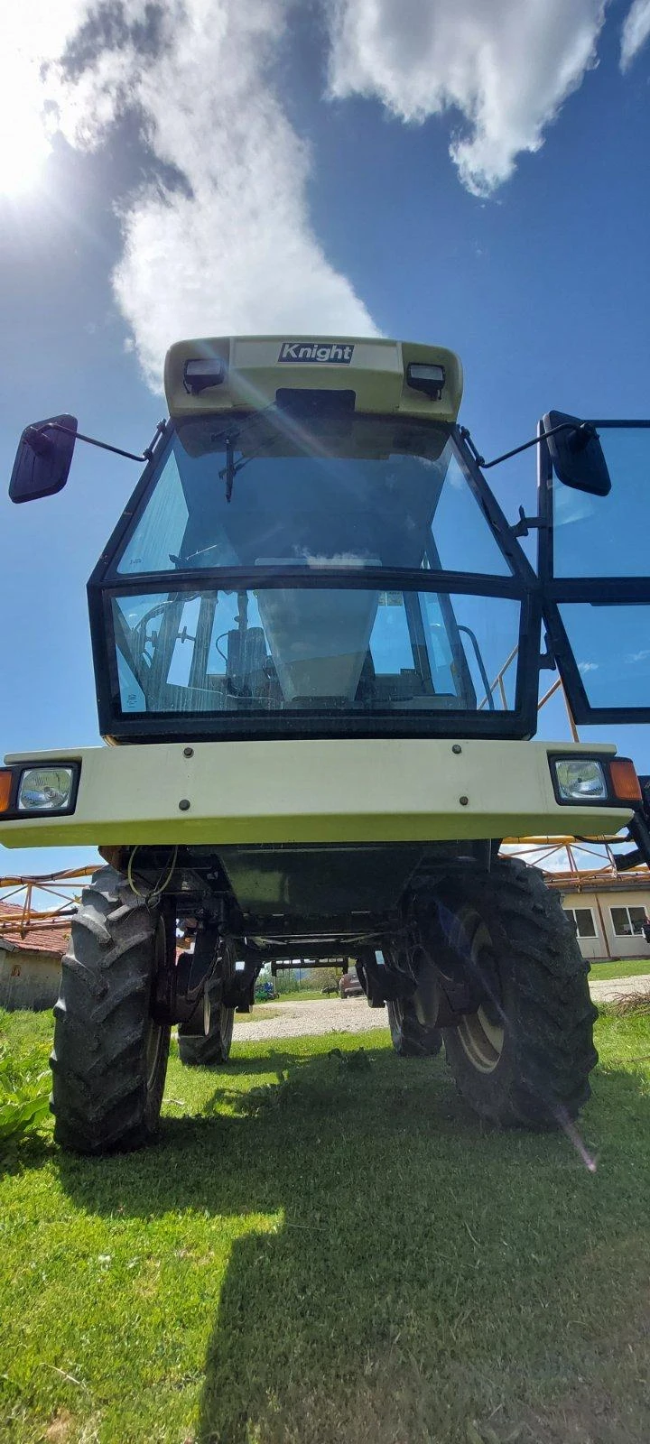 Самоходна пръскачка Друга марка KNIGHT HOUSHAM