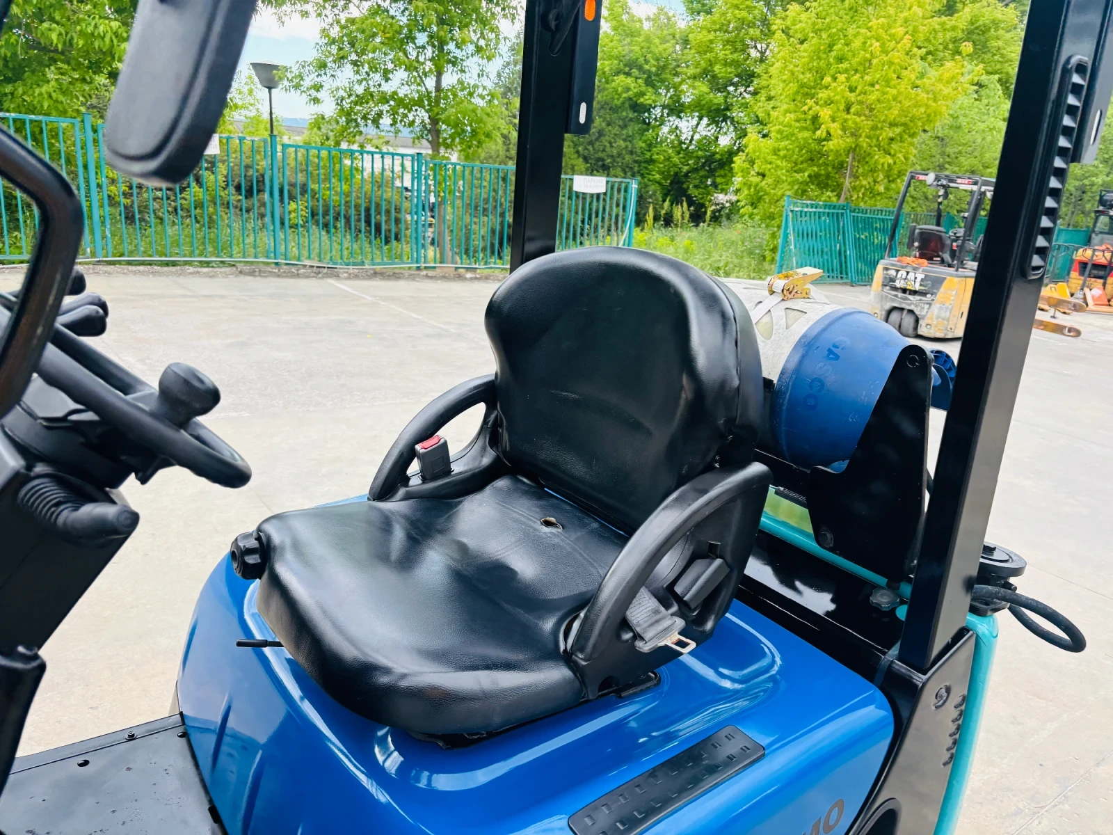  Yale  ,  | Mobile.bg   6