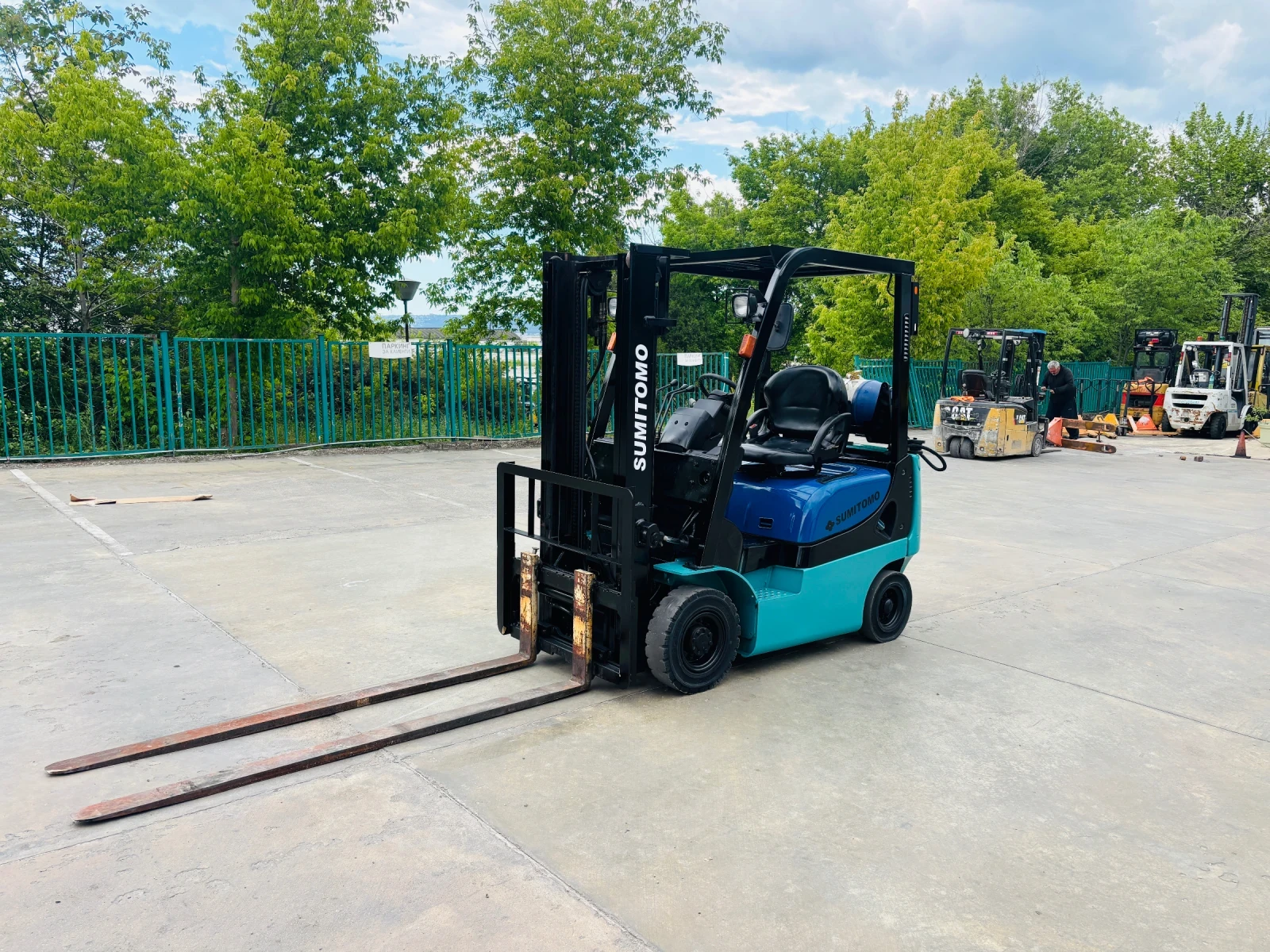  Yale  ,  | Mobile.bg   1