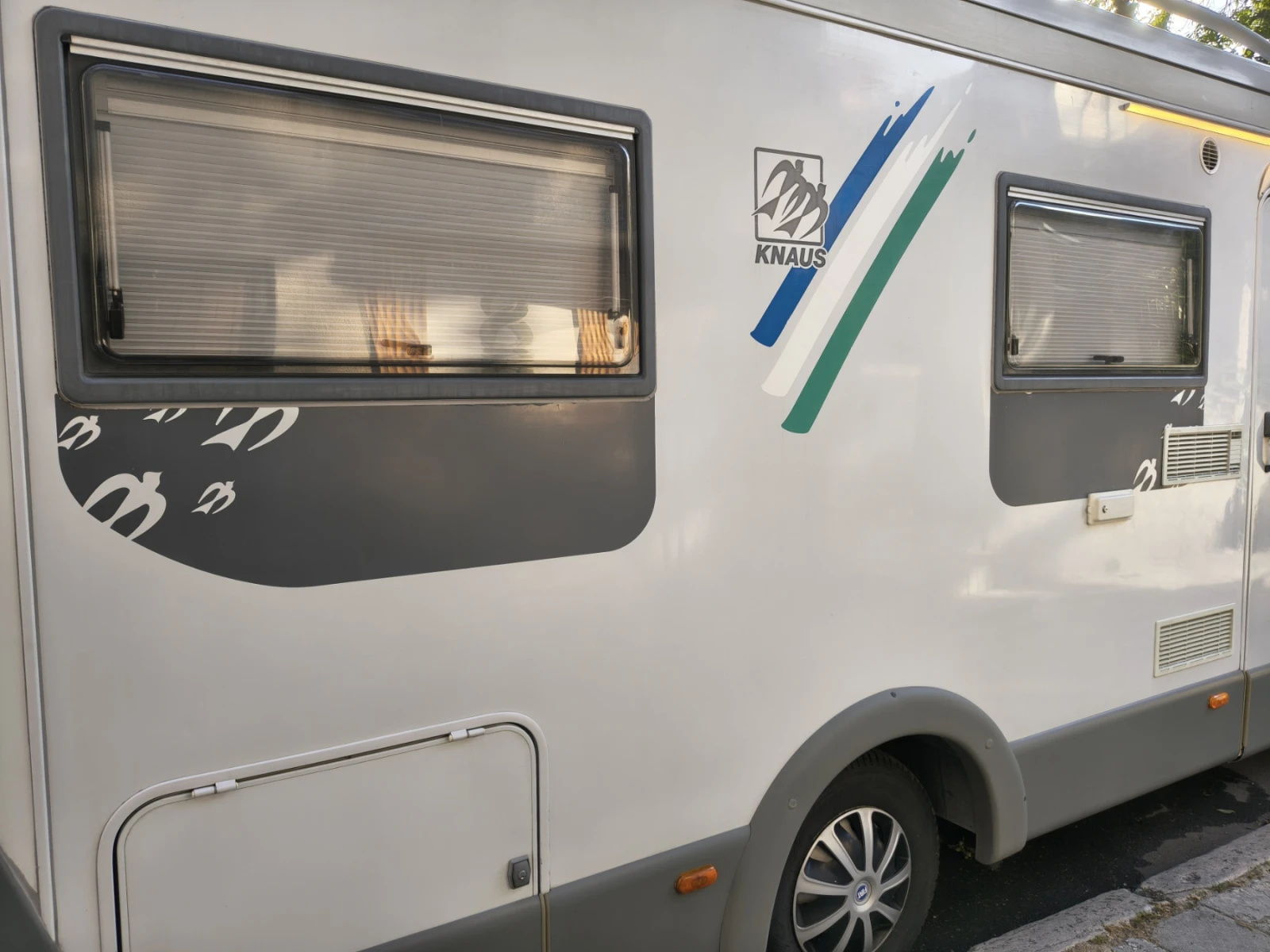Кемпер Knaus Travel Liner + ALDE, снимка 6 - Каравани и кемпери - 55204114