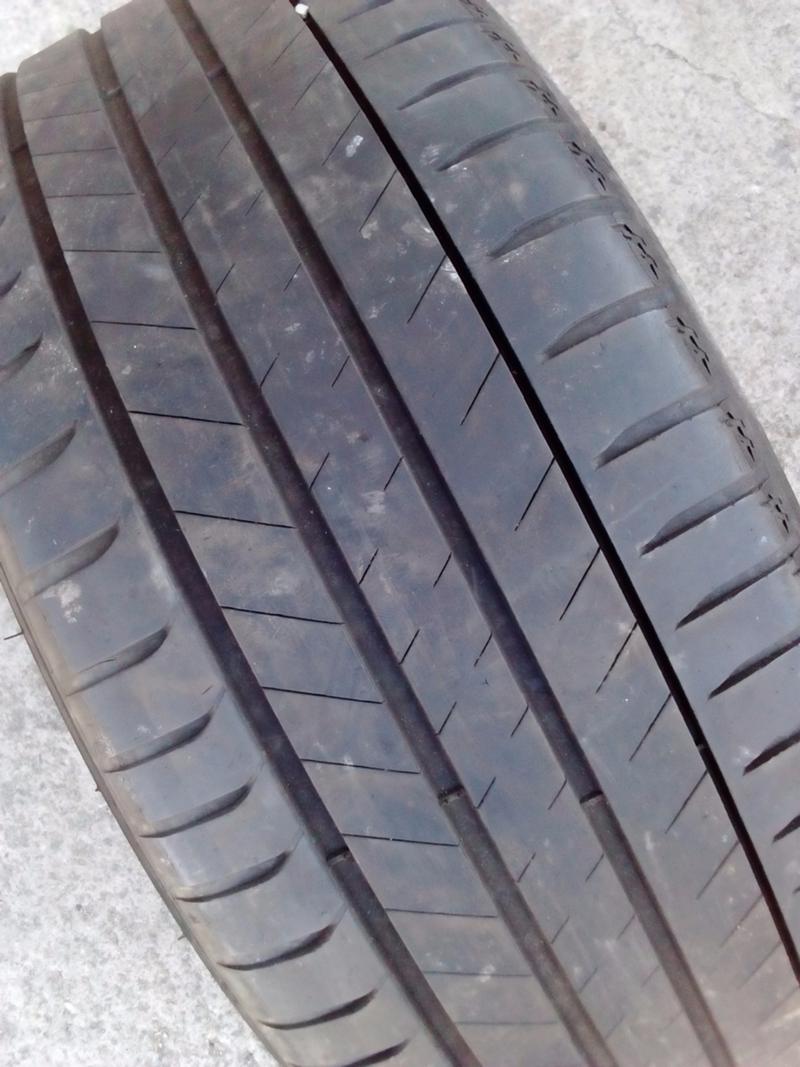 Гуми Летни 255/50R19, снимка 2 - Гуми и джанти - 19137961