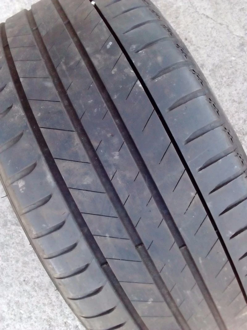 Гуми Летни 255/50R19, снимка 2 - Гуми и джанти - 19137961