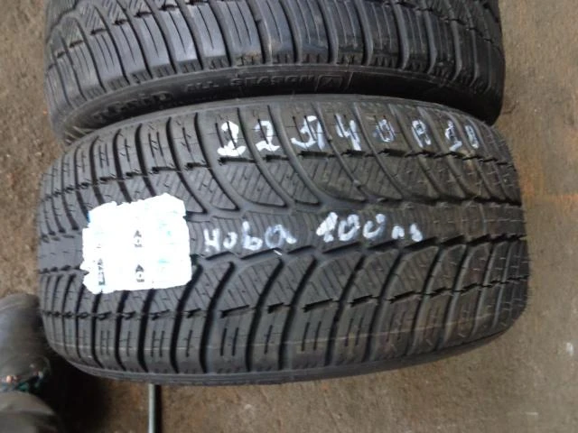 Гуми Зимни 225/40R18, снимка 4 - Гуми и джанти - 20268889